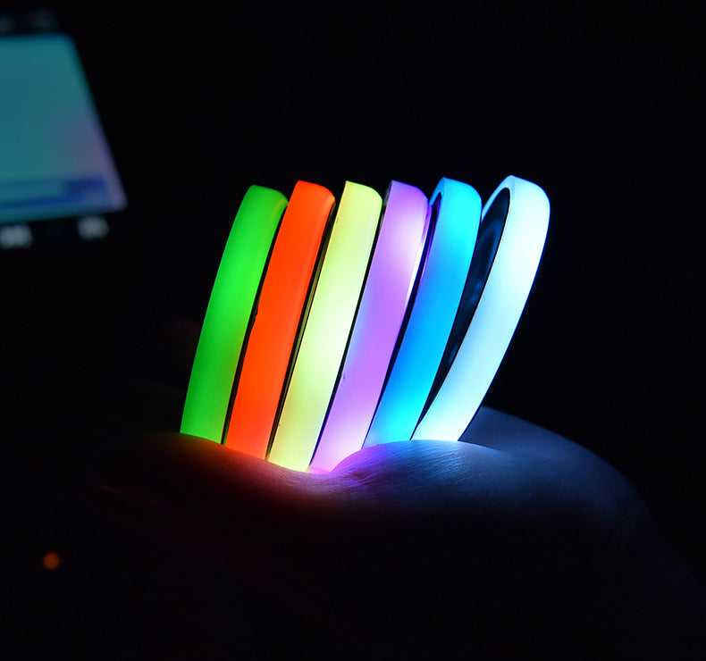 Bunter Becherhalter LED Leuchtuntersetzer Solar- & USB-Ladung Rutschfester Untersetzer Umgebungslicht Für Auto Automatisch